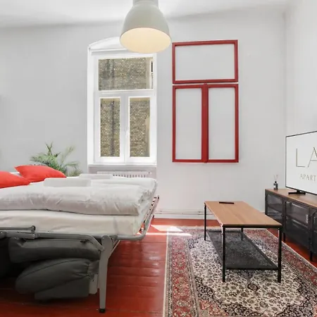 Apartamento Lam Red Frame